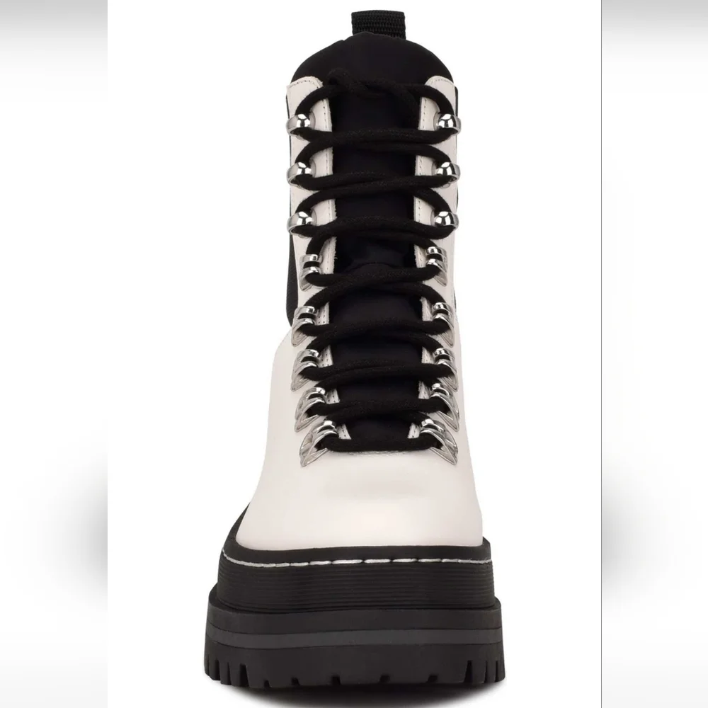 Marc Fisher Plune Lace-Up Lug Sole Leather Moto Bootie MARC FISHER LTD #459 - Picture 3 of 6